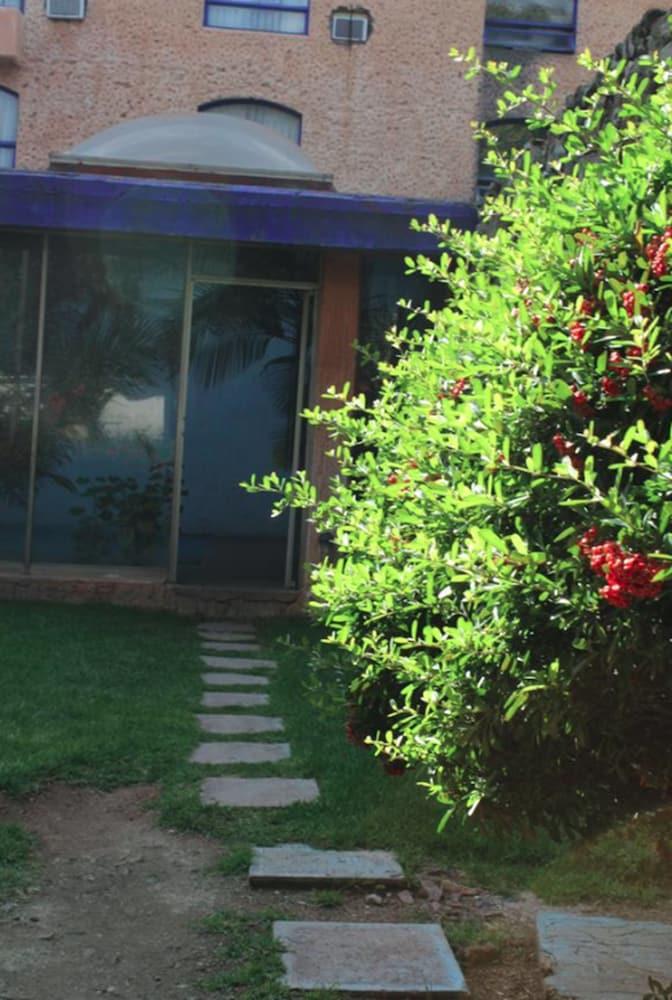 Hotel Plaza Zacatecas Guadalupe  Exteriör bild